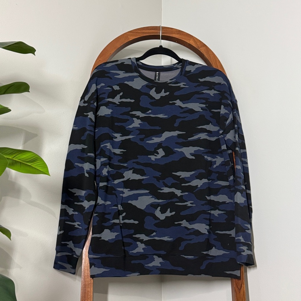 Athleta SMALL Blue Camo Studio to Street Printed Lux Sweatshirt